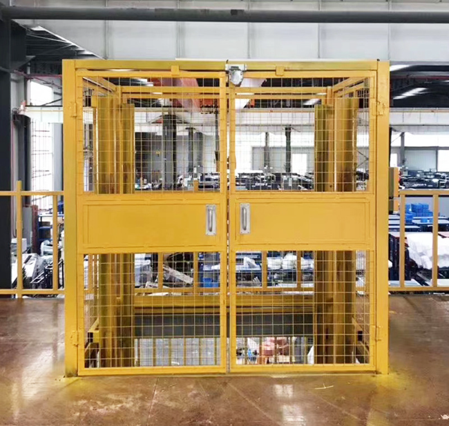 自贡智能导轨式升降机亮相